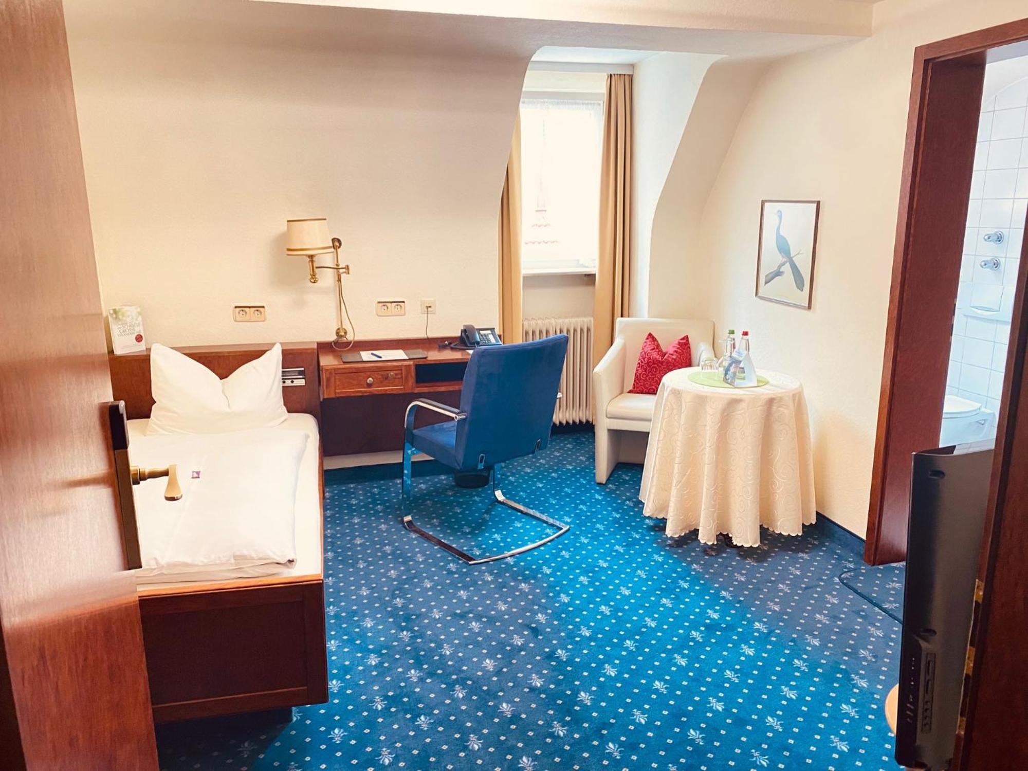 Hotel - Restaurant Traube Neuffen Ngoại thất bức ảnh